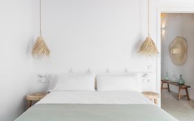 S'Enclova Petit Hotel